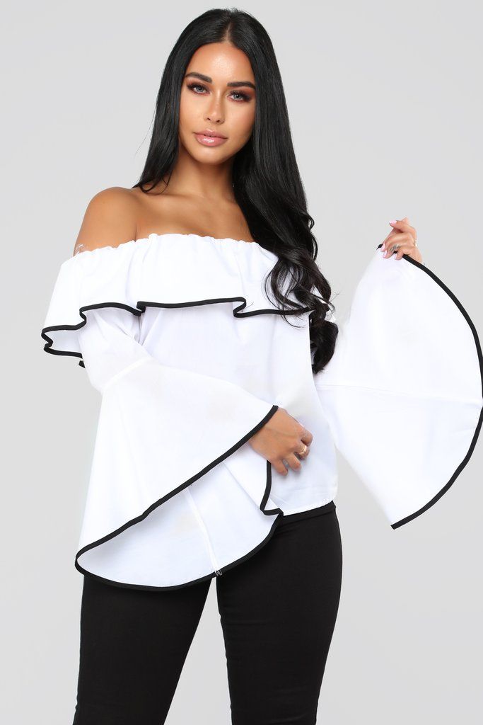Offshoulder top