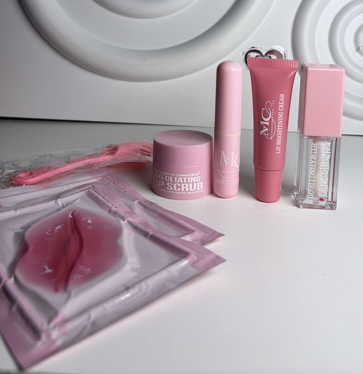 LIP KITS