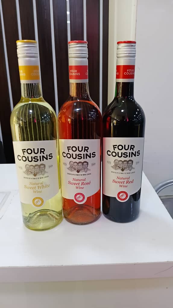 Four cousins (Wine) image