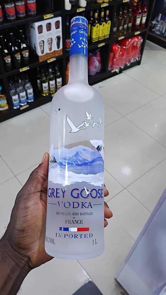 Grey goose (vodka) image