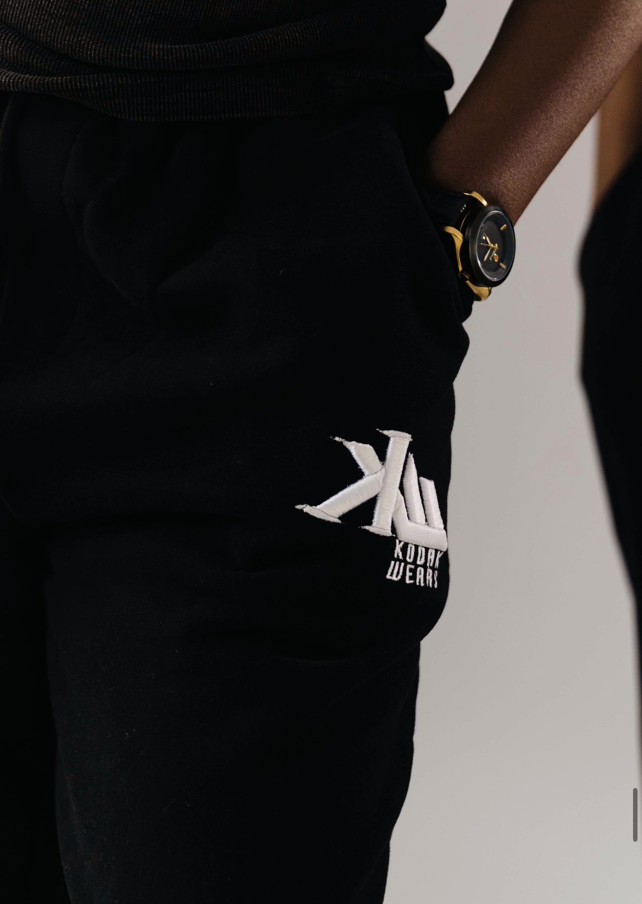 KW embroidery straight-leg Sweatpants Image