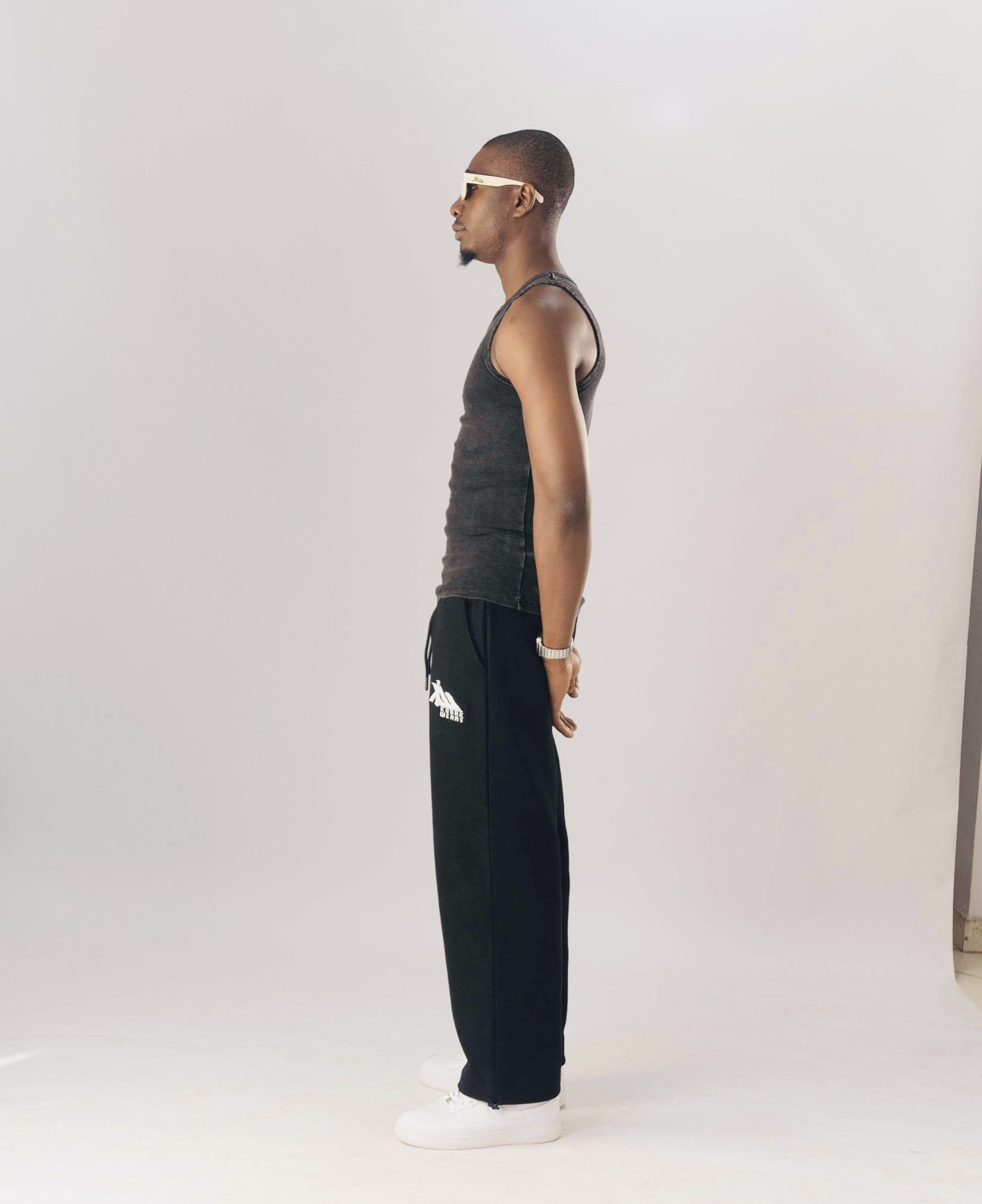 KW embroidery straight-leg Sweatpants Image