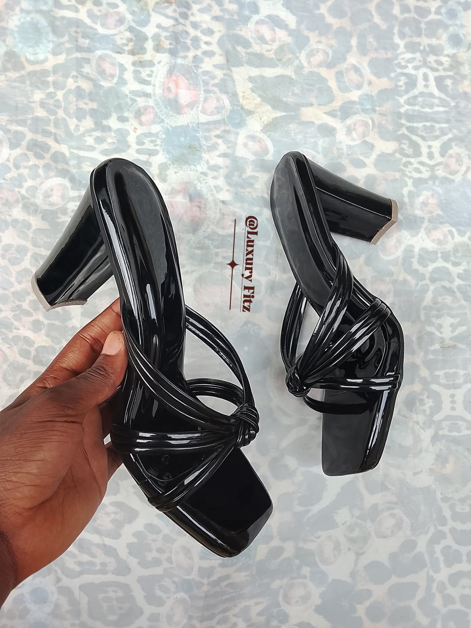 Black glossy heel