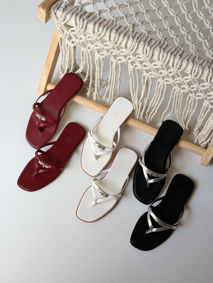 Women Flat pams