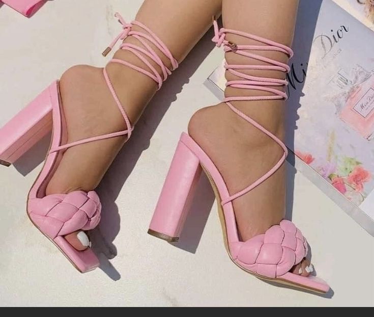 Pink lacedup