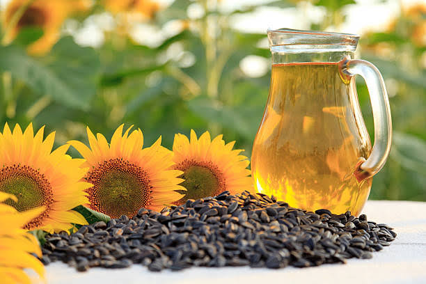 Sunflower seed oil image