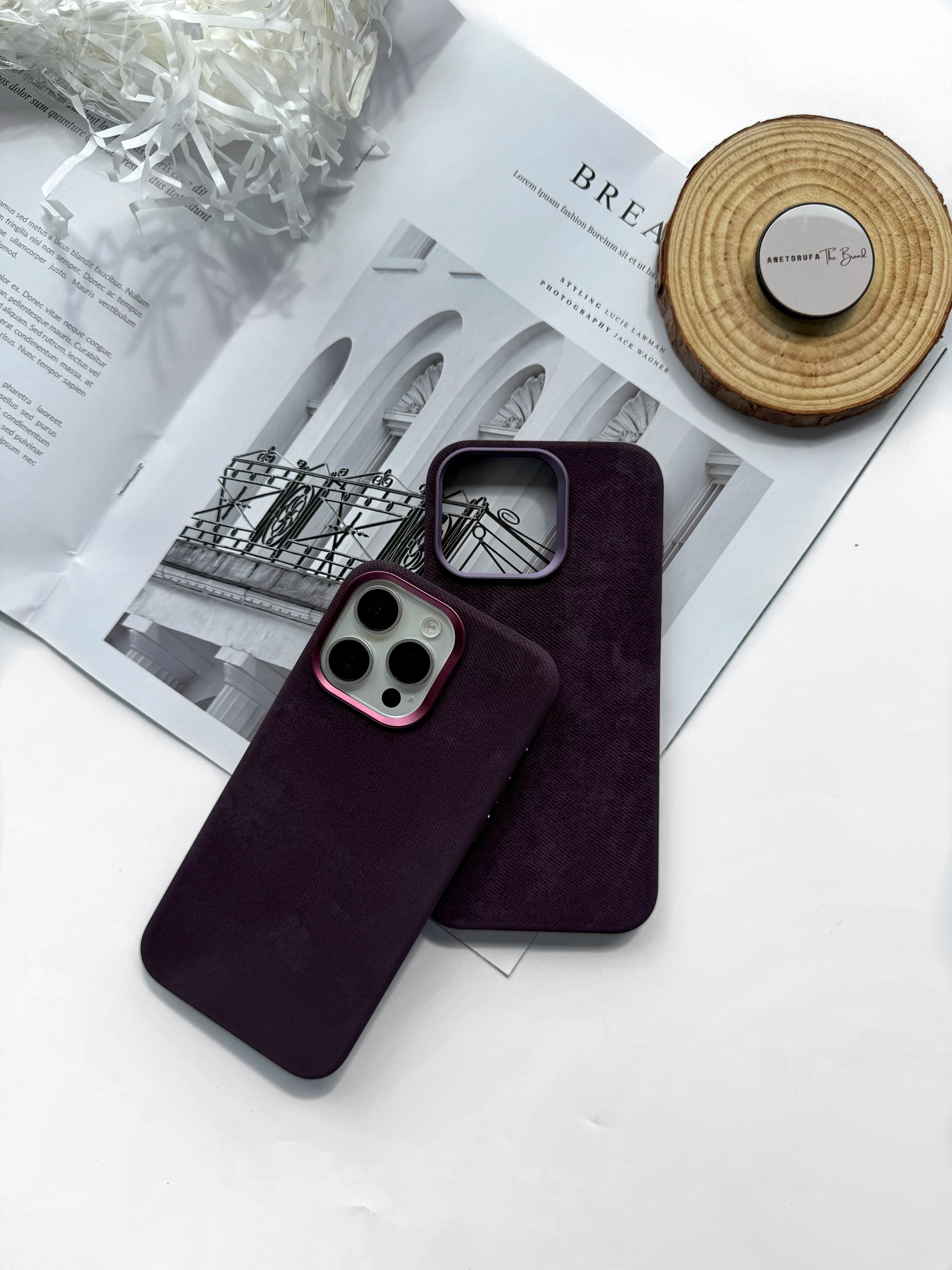 DARK PURPLE FLANNELETTE-LINED MAGSAFE PHONE CASE image