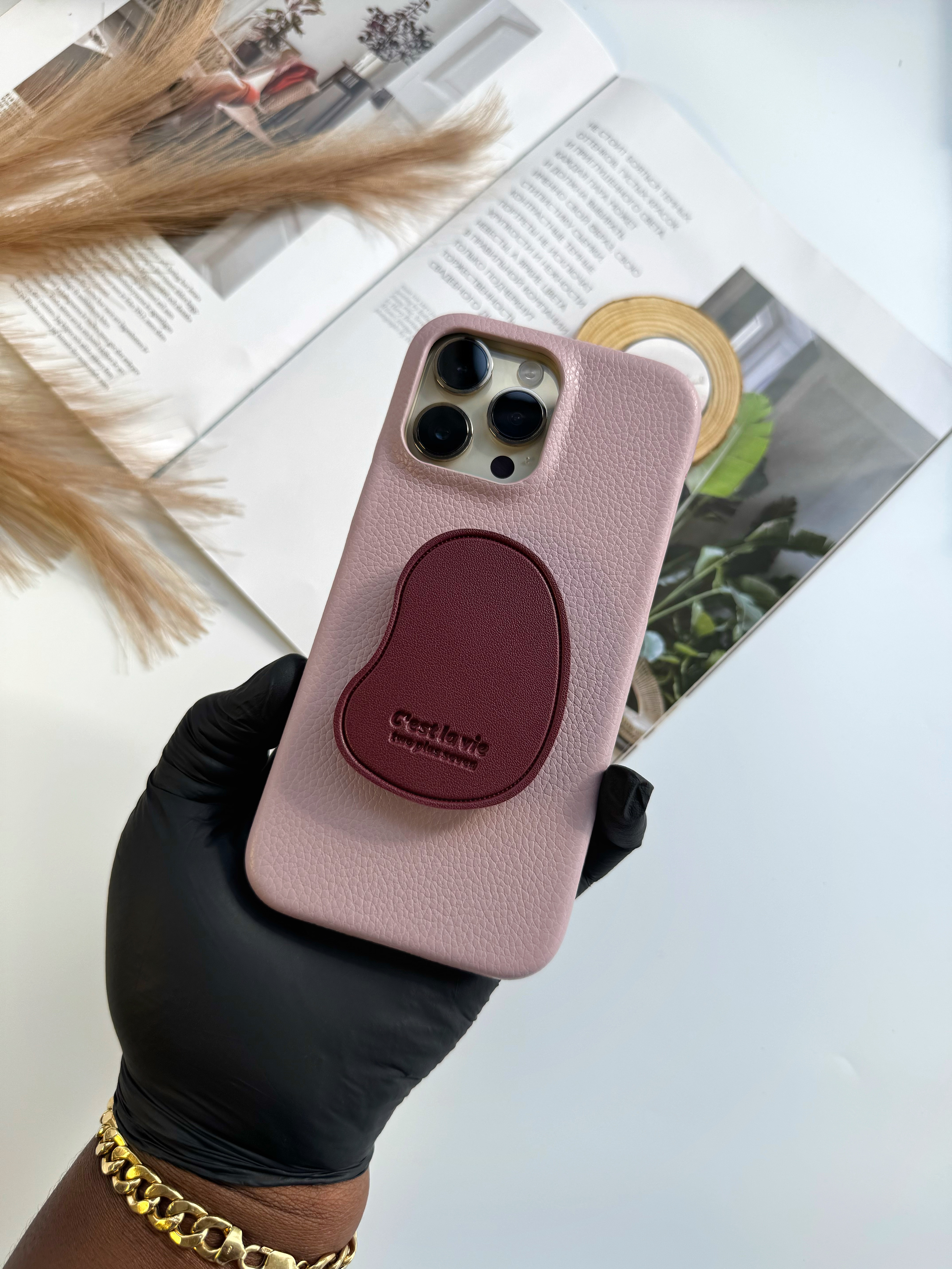 LIGHT PURPLE LEATHER PHONE CASE WITH POP-UP SOCKET