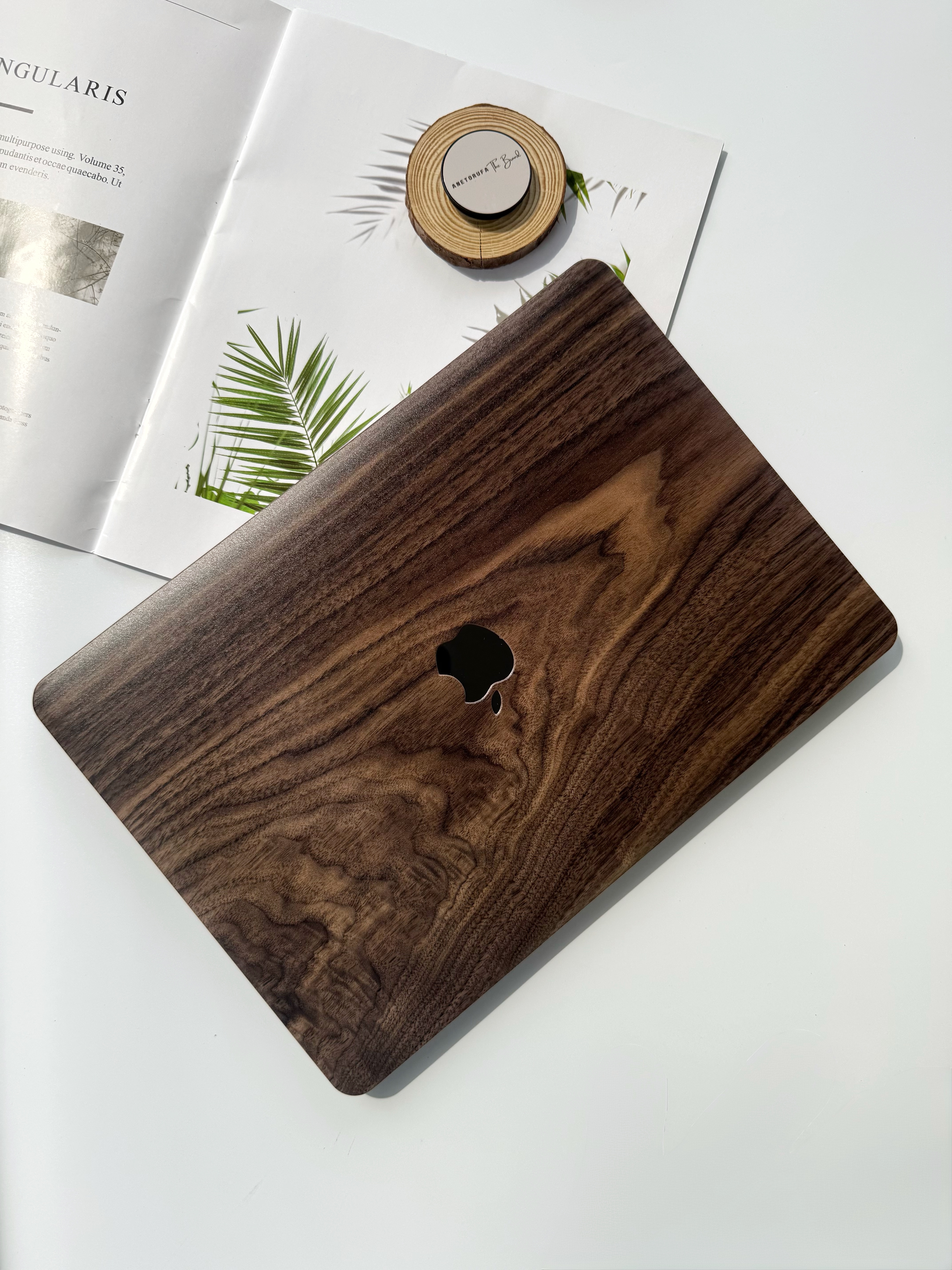 WOODEN DESIGN MACBOOK COVER