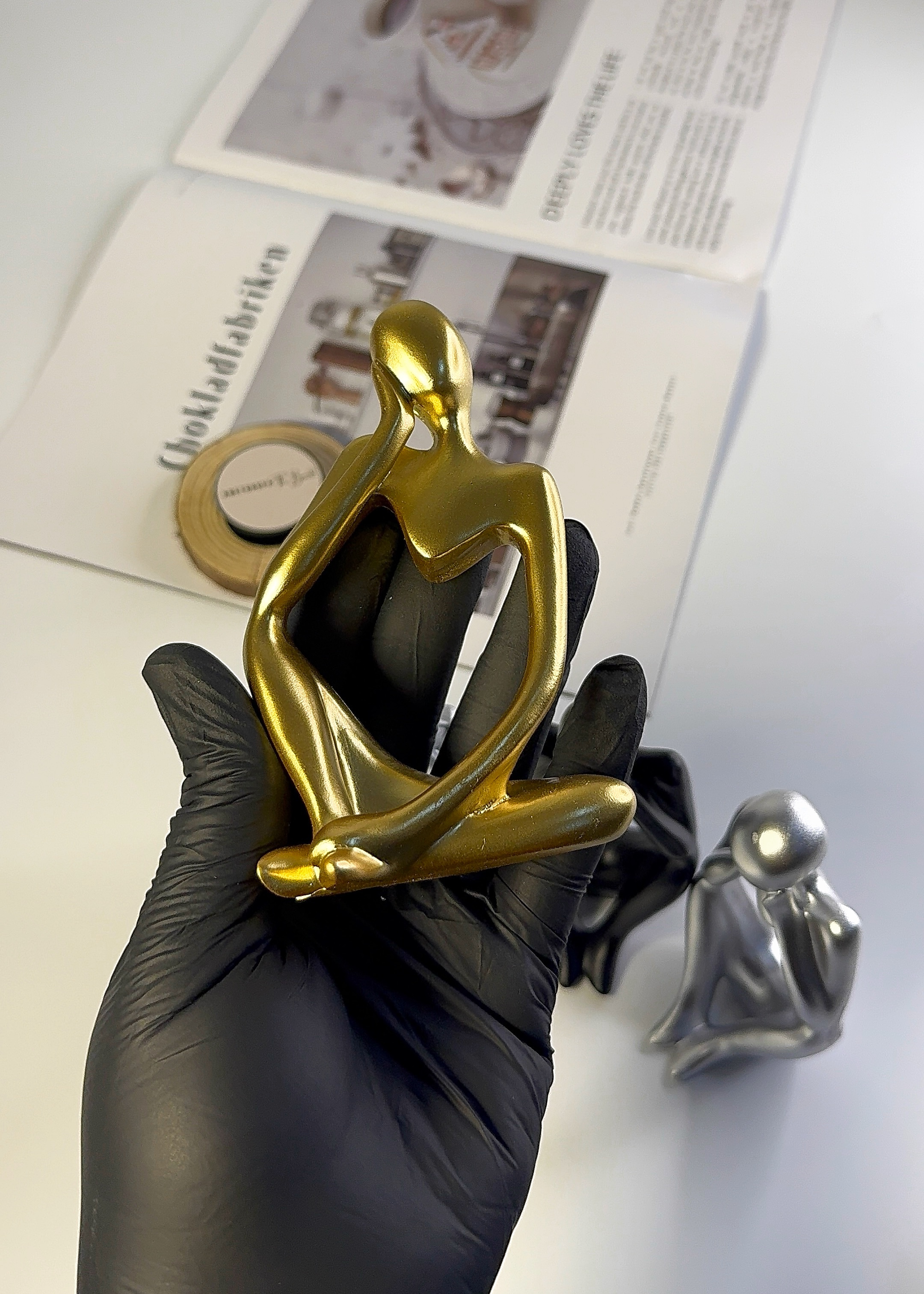 ABSTRACT DECORATIVE STATUE image