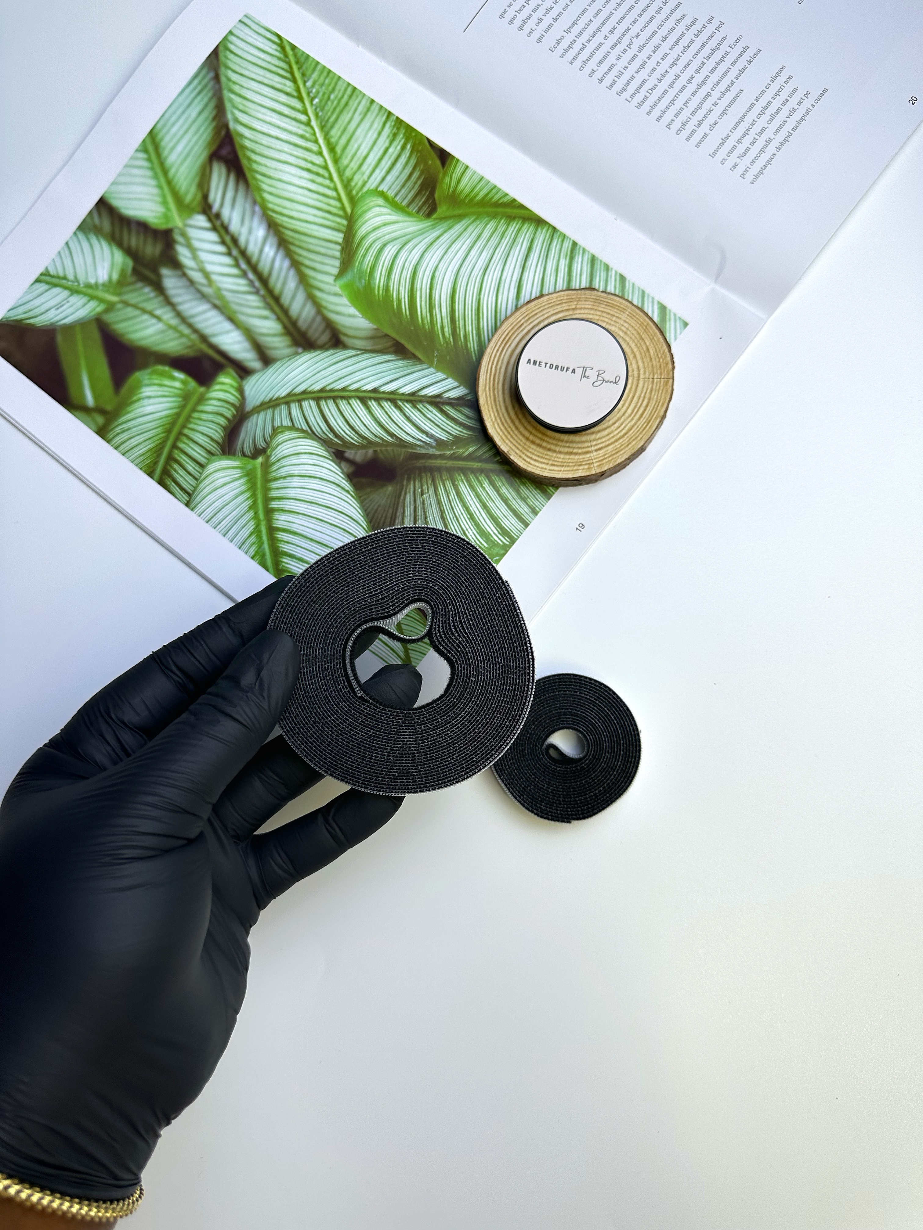 BLACK CABLE ORGANIZER BAND