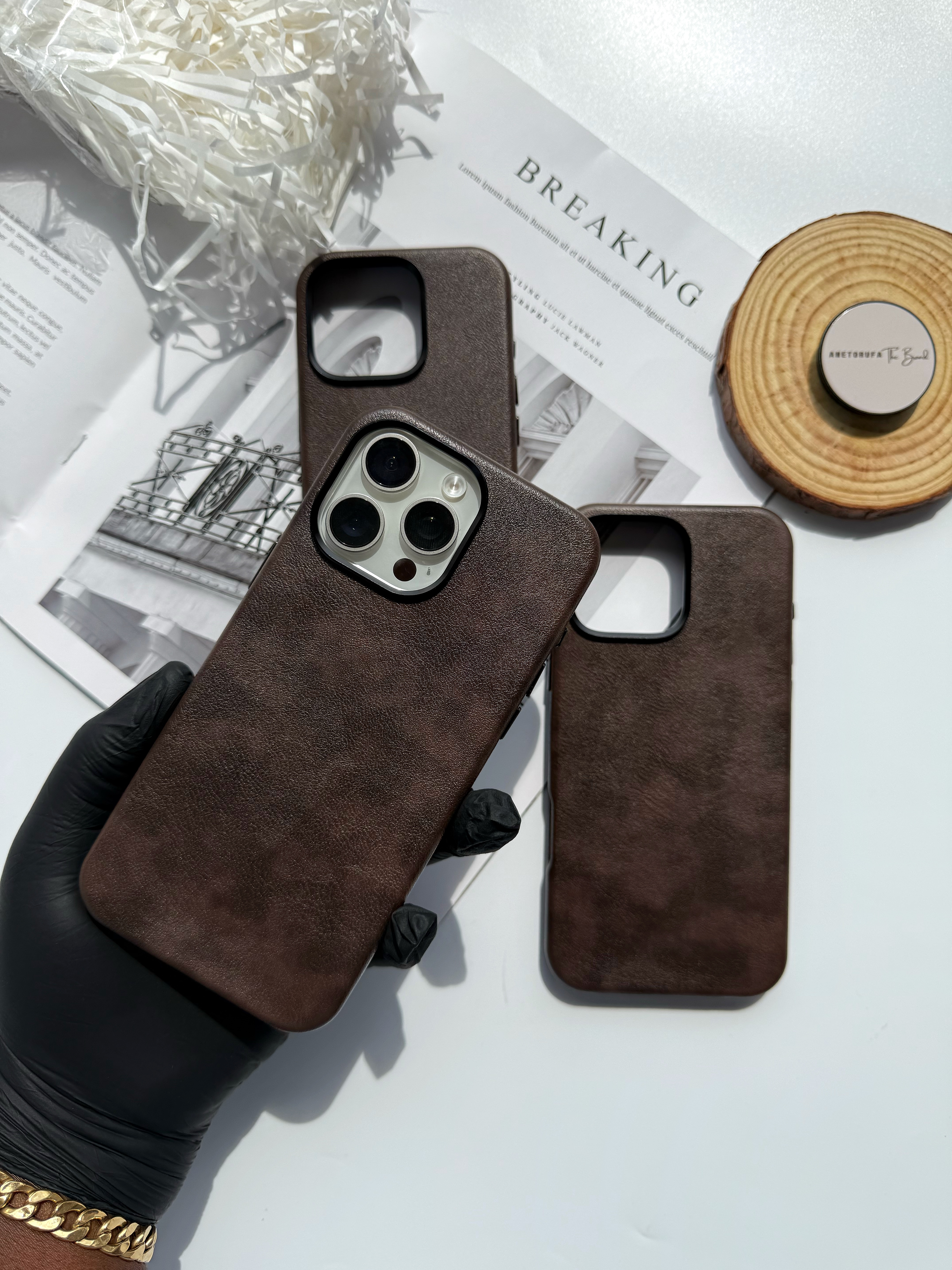 BROWN LEATHER MAGSAFE PHONE CASE