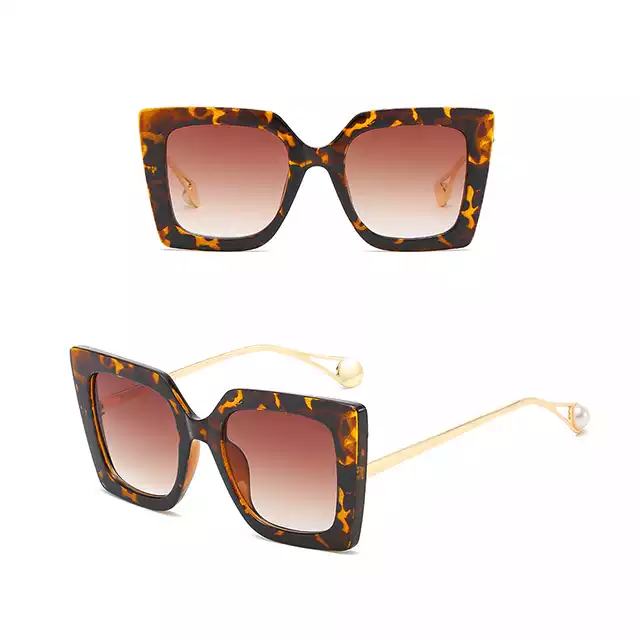 Chicky Bold Square Shades with Metal Handle image