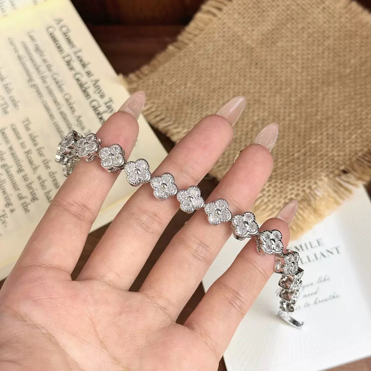 Clover Link Bracelet image