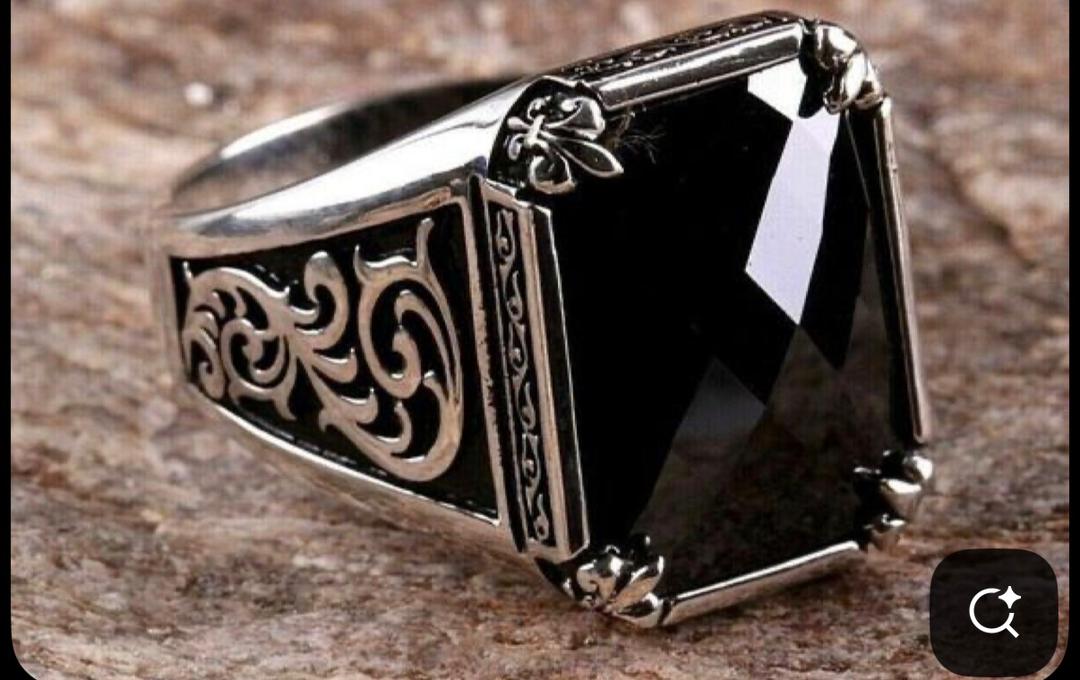 Iron Fleur Signet image