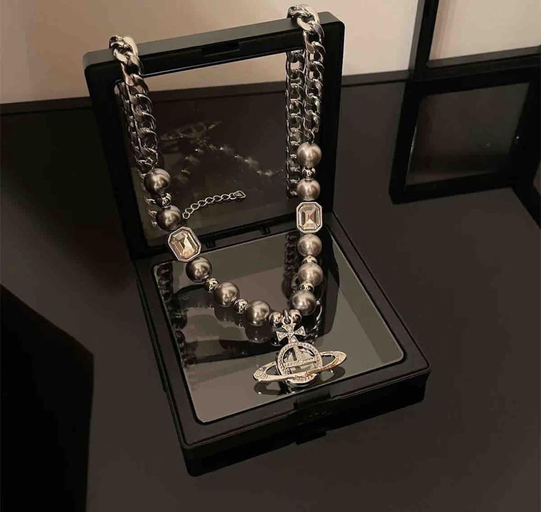 Vivienne Neckpiece image