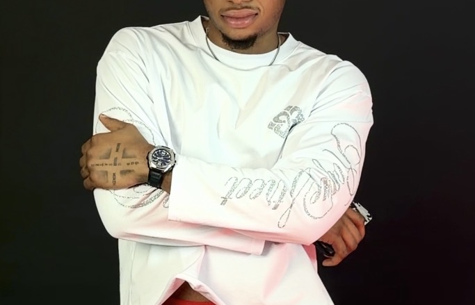 A DIFFERENT PIECE image