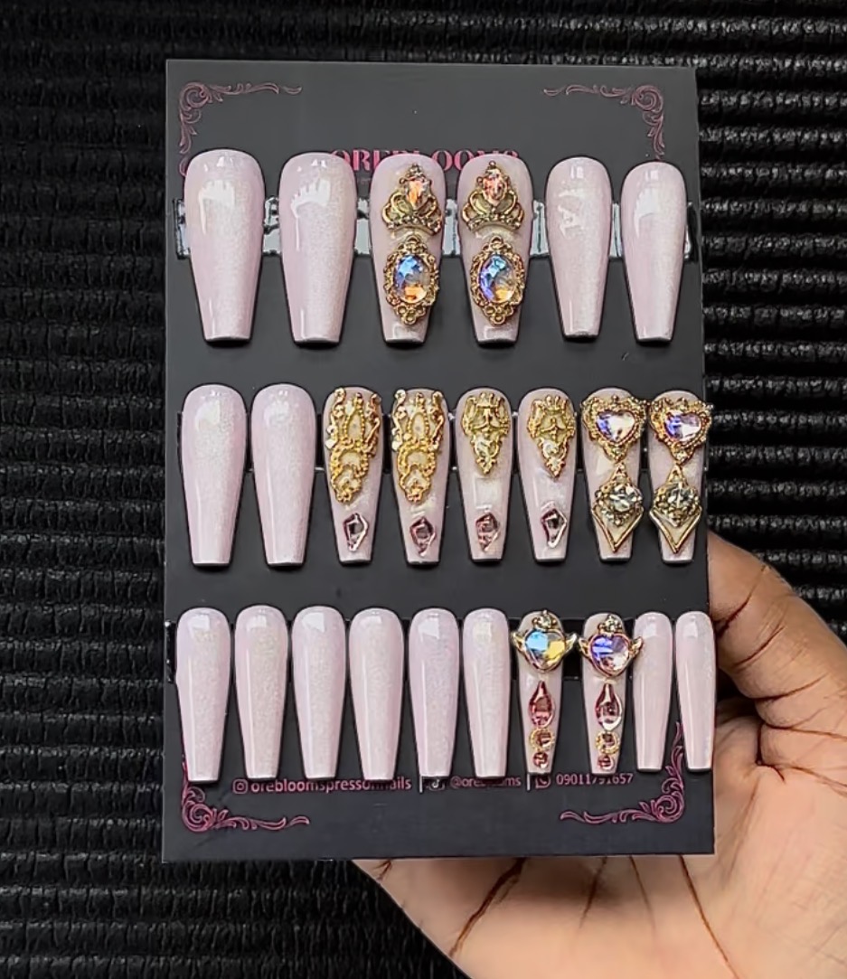 NC11 Statement Nails image