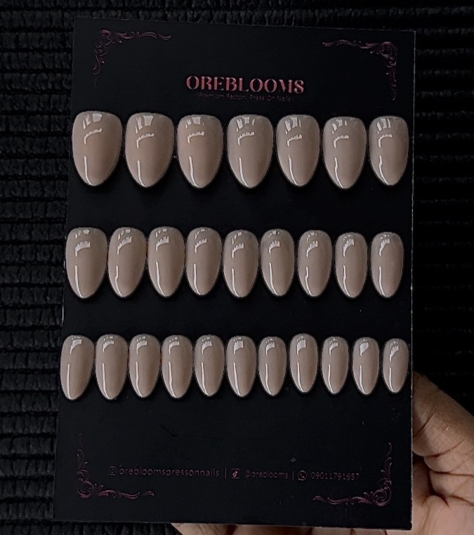 SN84 Natural Nail Color image