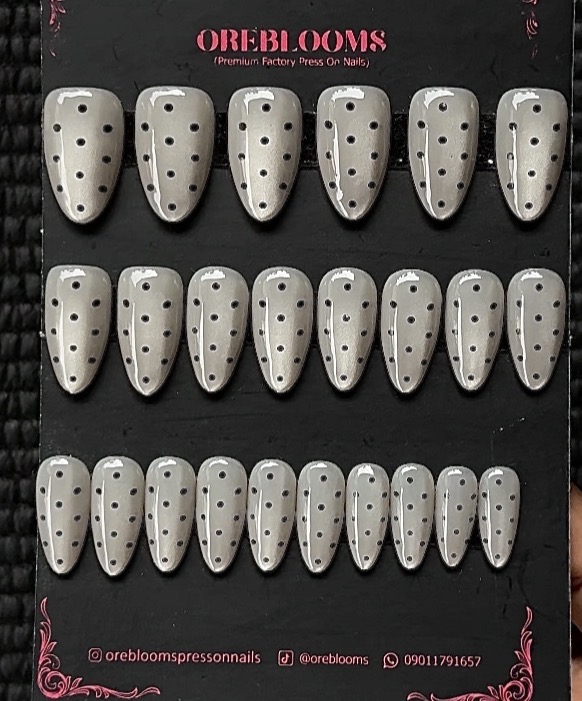 CS39 Cat eye polka dots