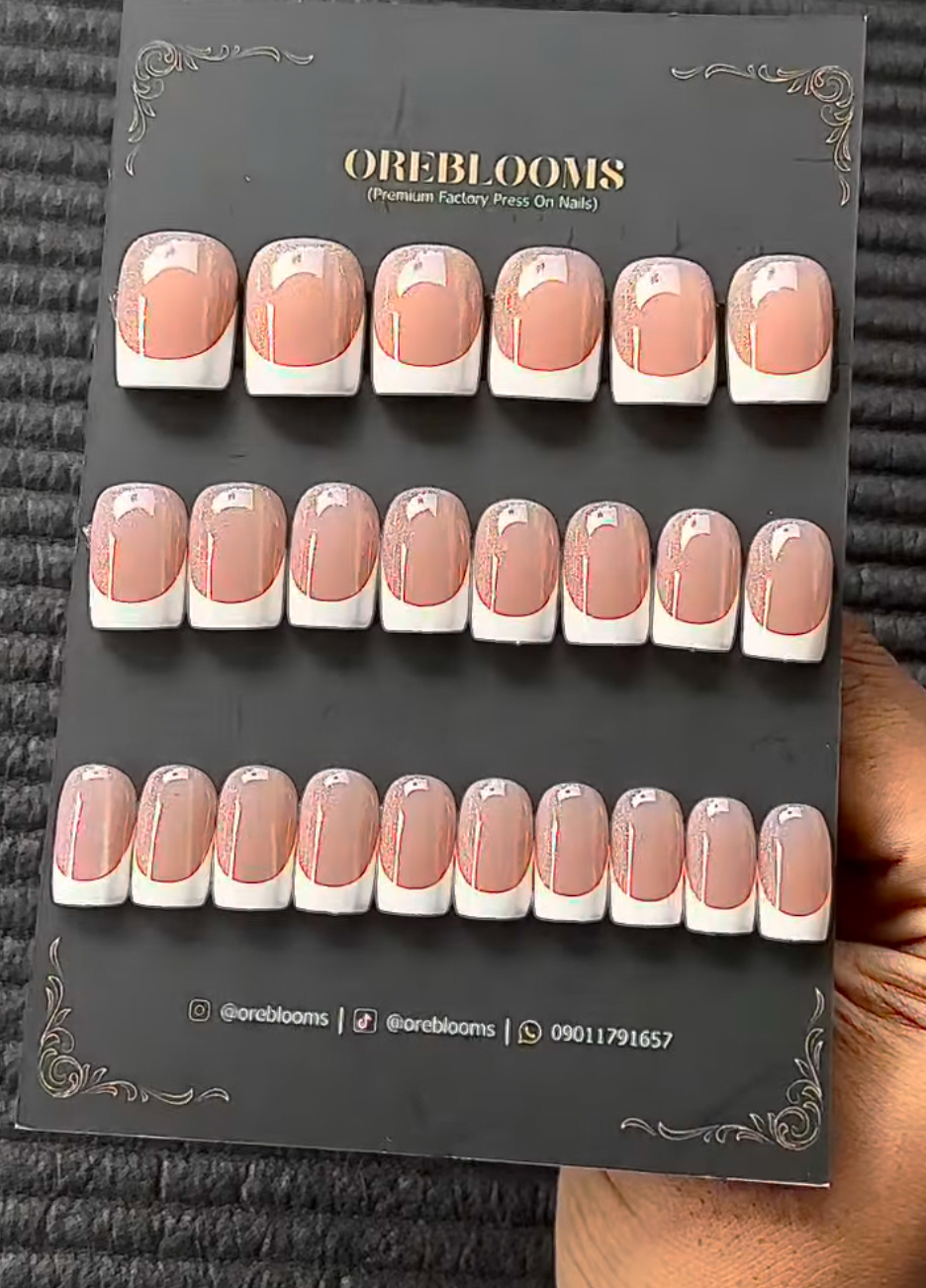 SN17 Cat Eye French Tip image