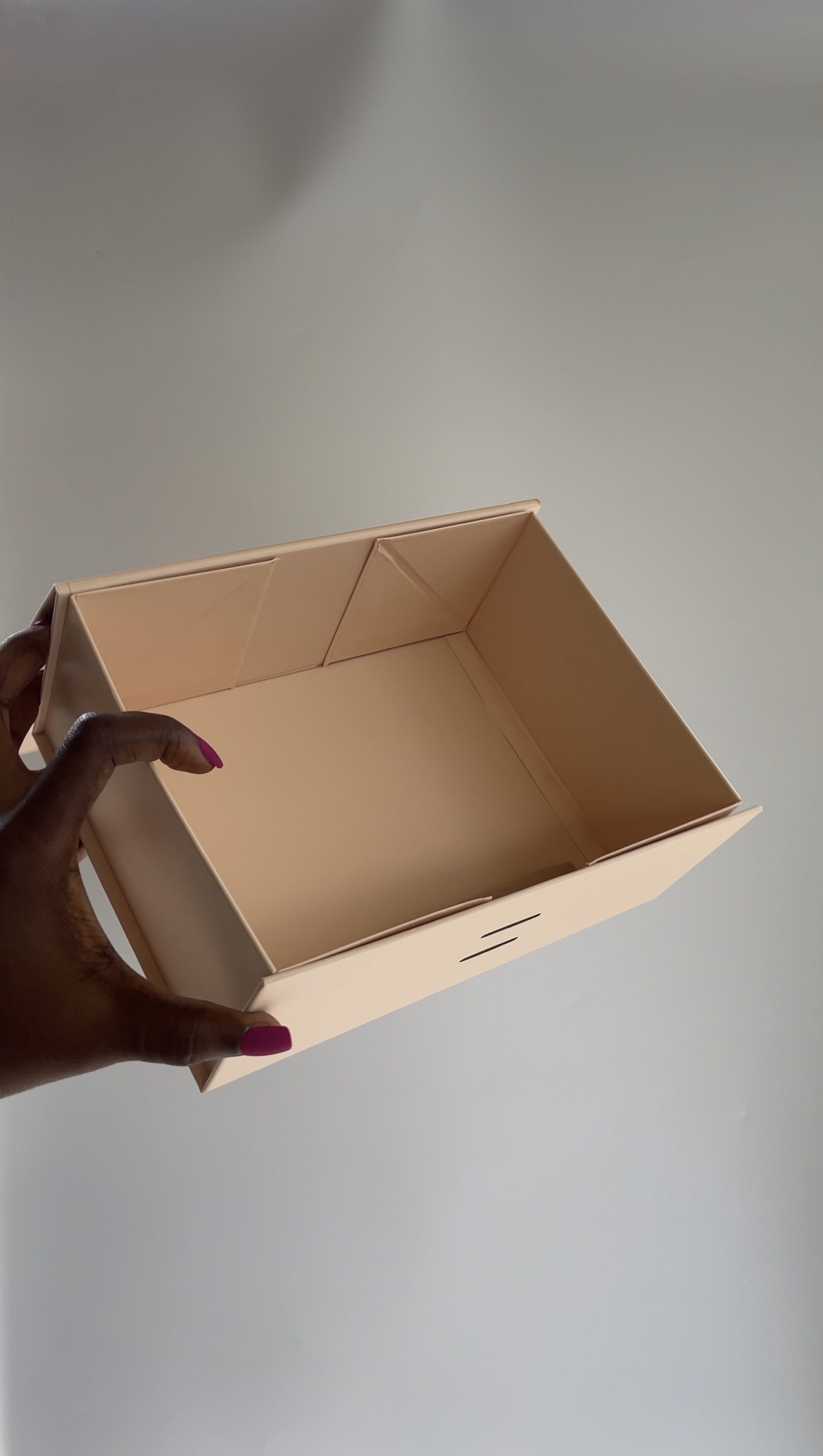 Foldable Box with Ribbon