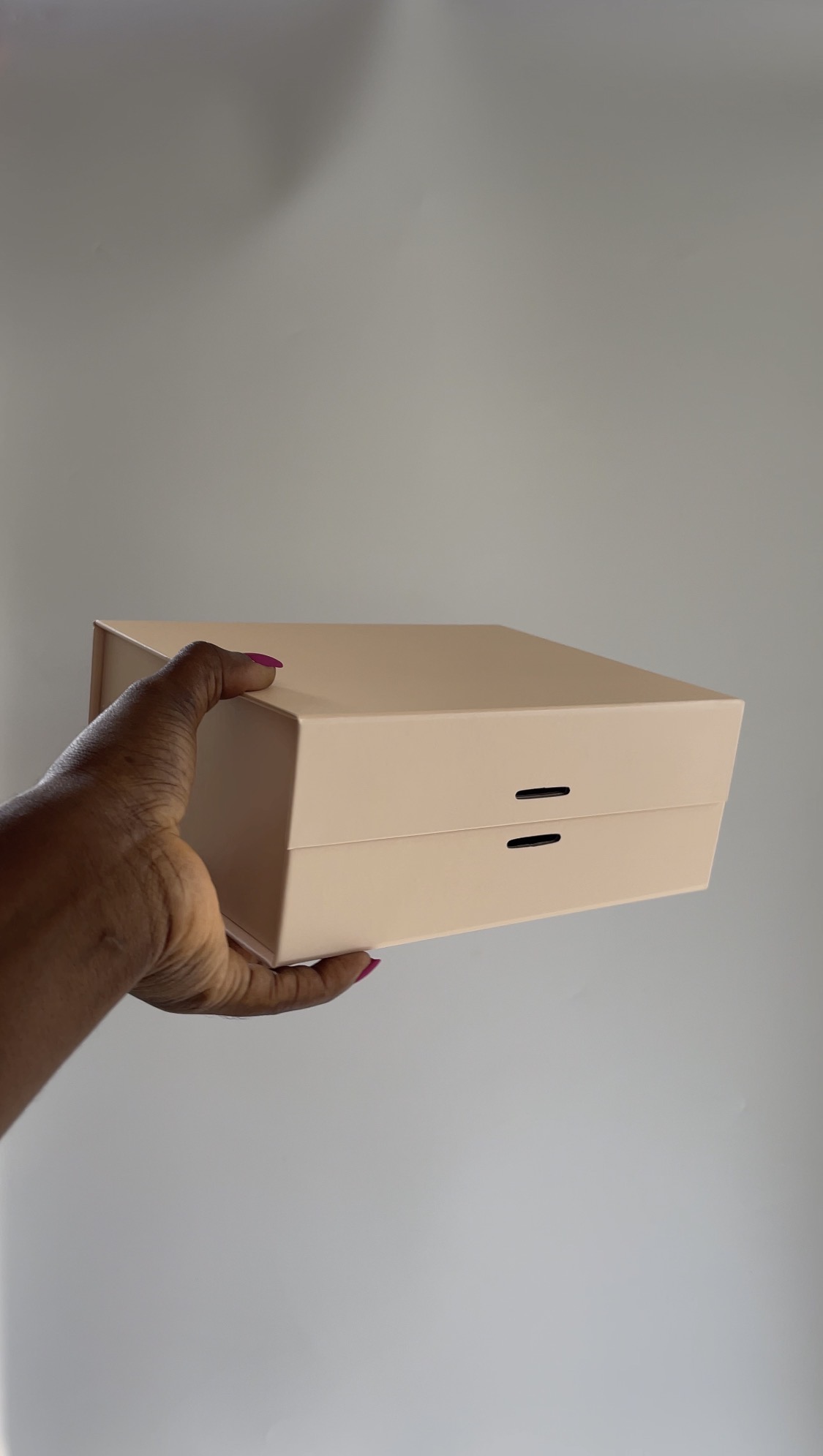 Foldable Box with Ribbon
