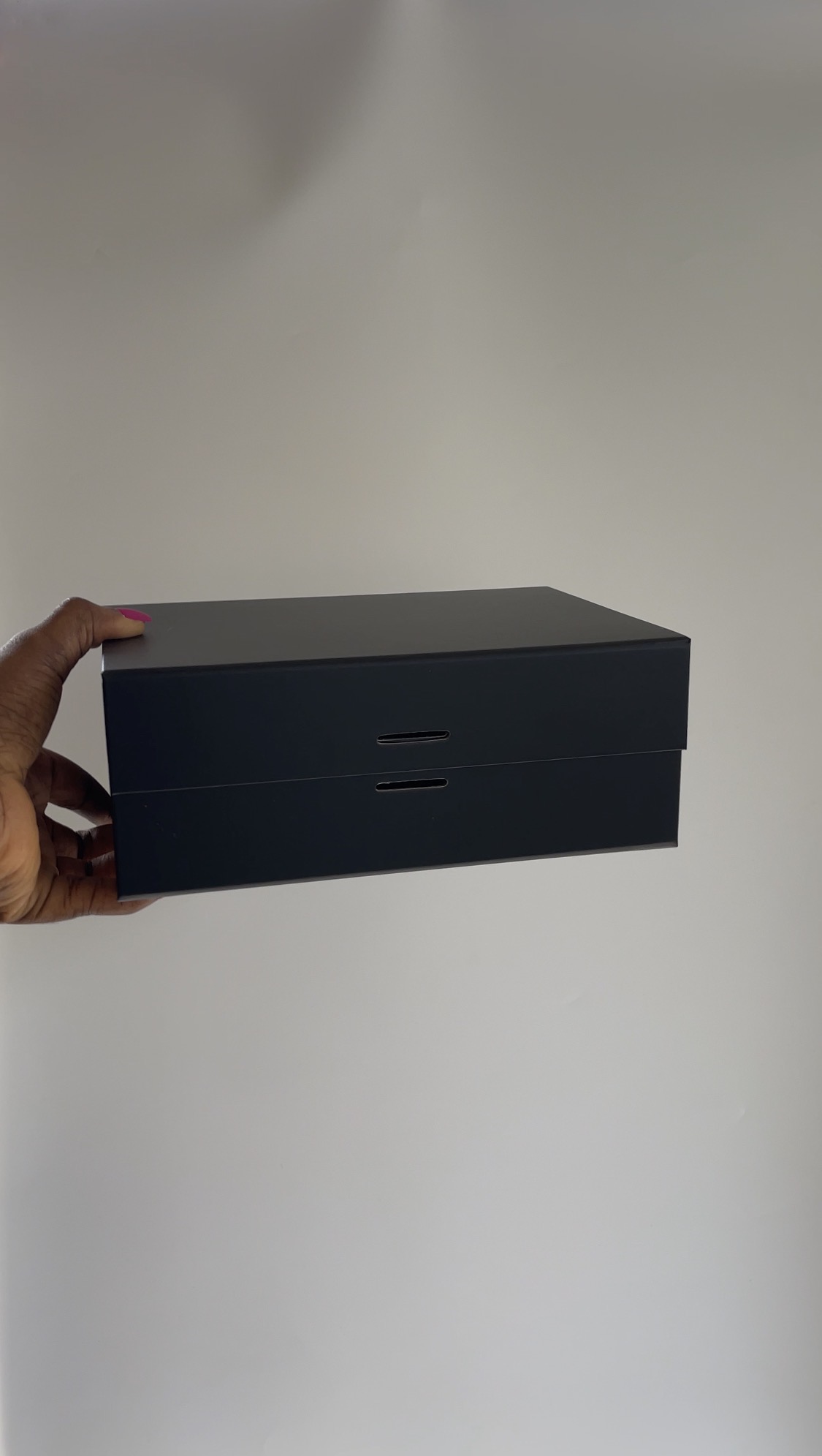 Foldable Box with Ribbon