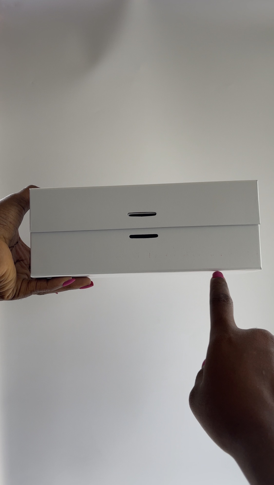 Foldable Box with Ribbon