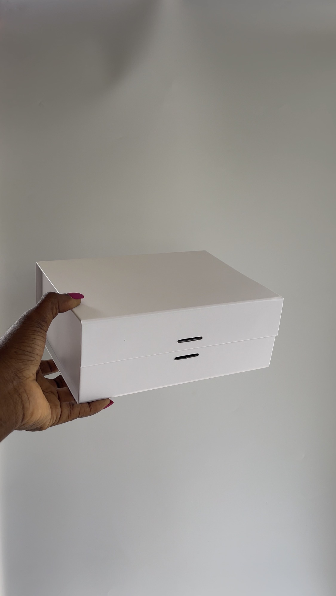 Foldable Box with Ribbon