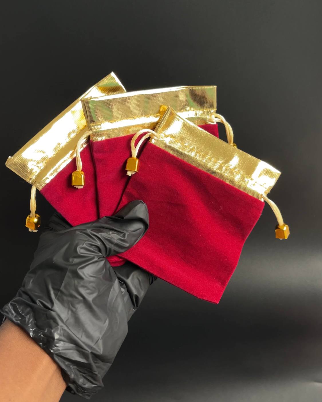 Velvet Drawstring Pouch - 25pcs image