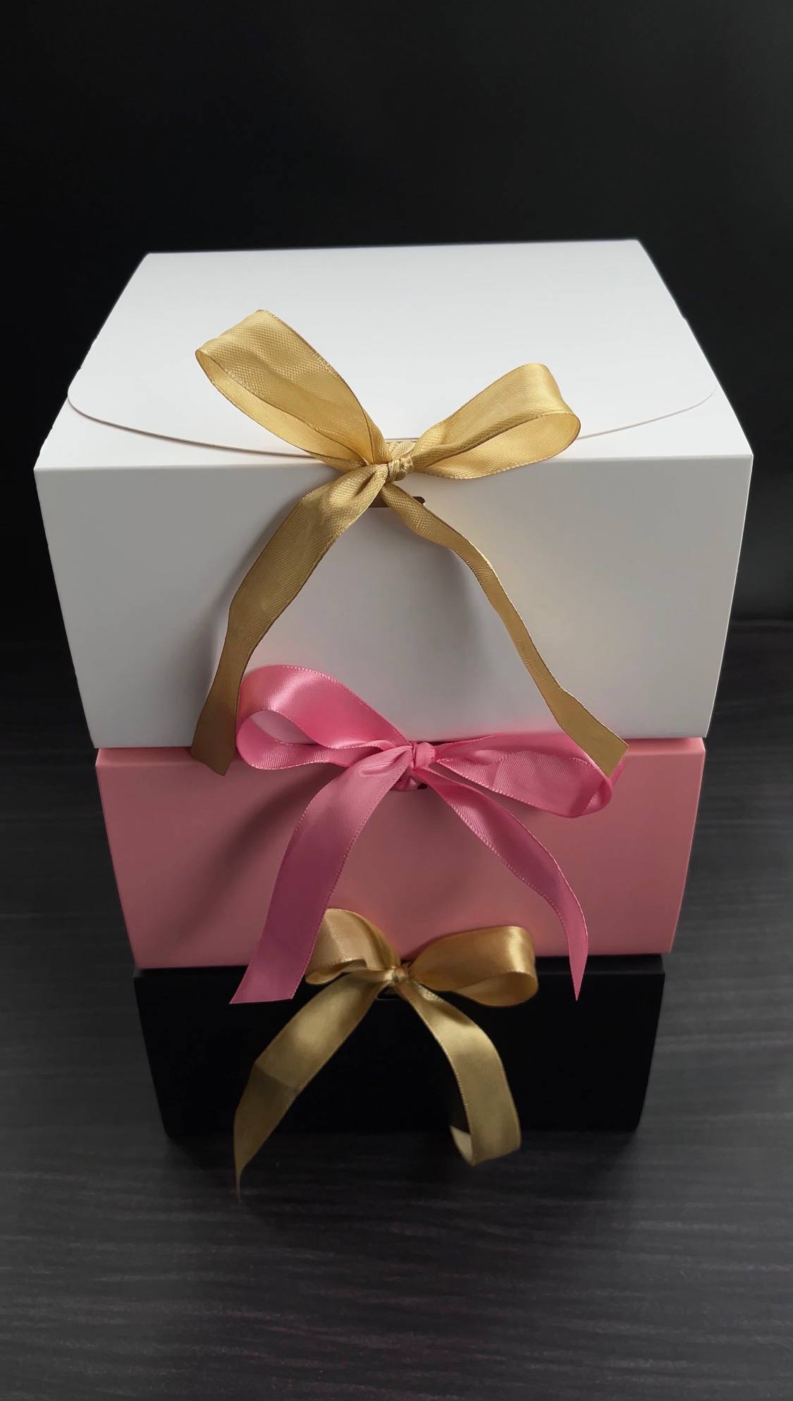 Deep Gift Box - With Ribbon