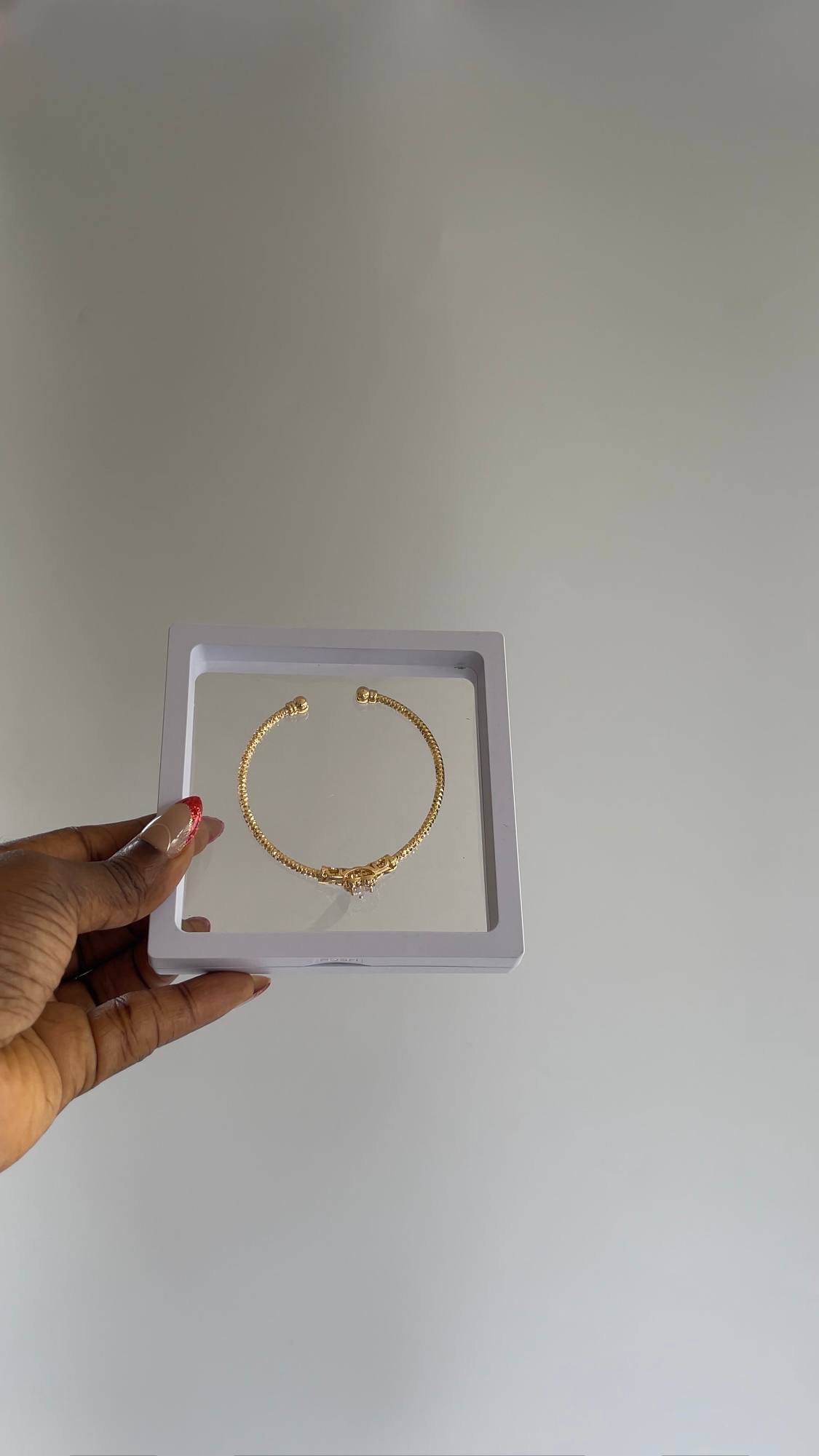 Floating Jewelry Display Frame