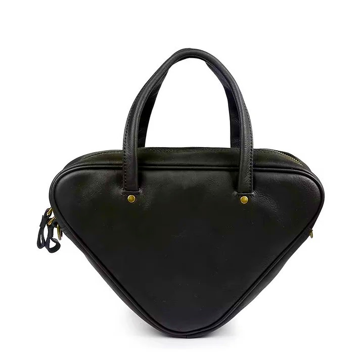 V-Shaped Embossed PU Solid Color Heart-Shaped Women's Shoulder Bag, Romantic Style, Valentine's Day Gifts Suitable For Shopping, Wallets, Shopping, Young Women, College Students, Newlyweds, White-Collar. Very Suitable For Office, University, Work, Business, Commuting, Outdoor Activities, Travel And Picnics