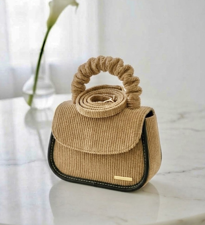 Women's Fashionable Niche Crossbody Bag, 2025 Autumn/Winter New Velvet Chain Underarm Bag, Versatile Shoulder Bag image