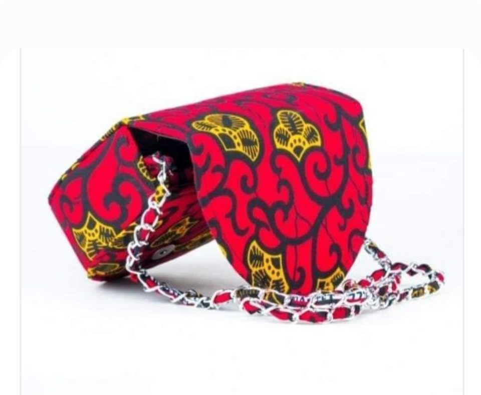 African Wax Print Clutch – Handcrafted Elegance