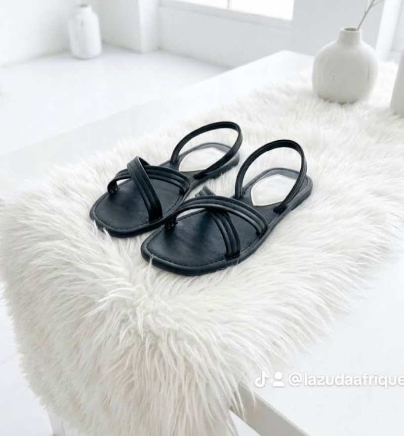 Elegant  Cross-Strap Sandals