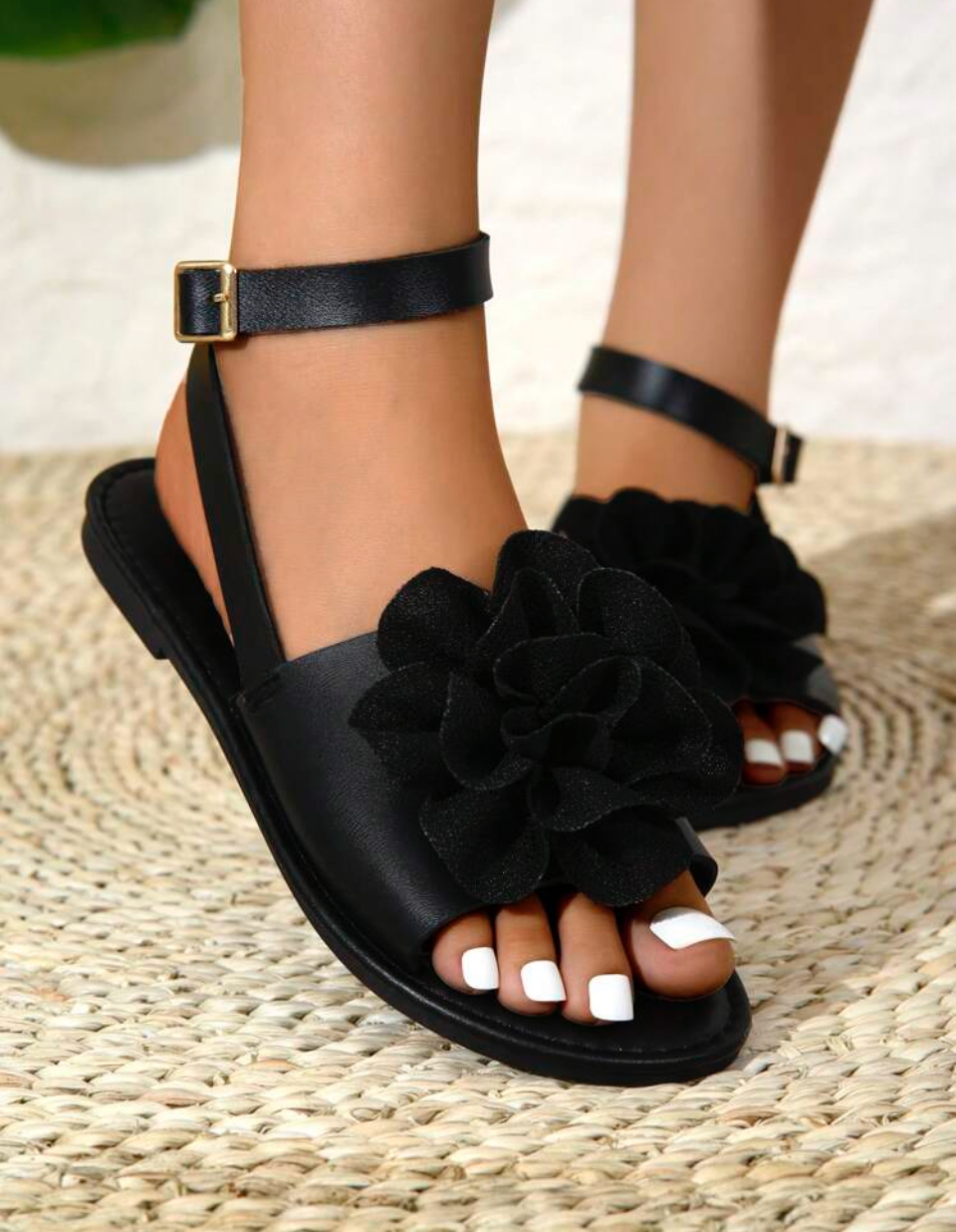 Women flat rose Sandals, Thick Bottom, Elastic Strap, Minimalist Outdoor Flip Flops, Young Beach Vacation Style With One Strap For Travel, All-Black (Copy)