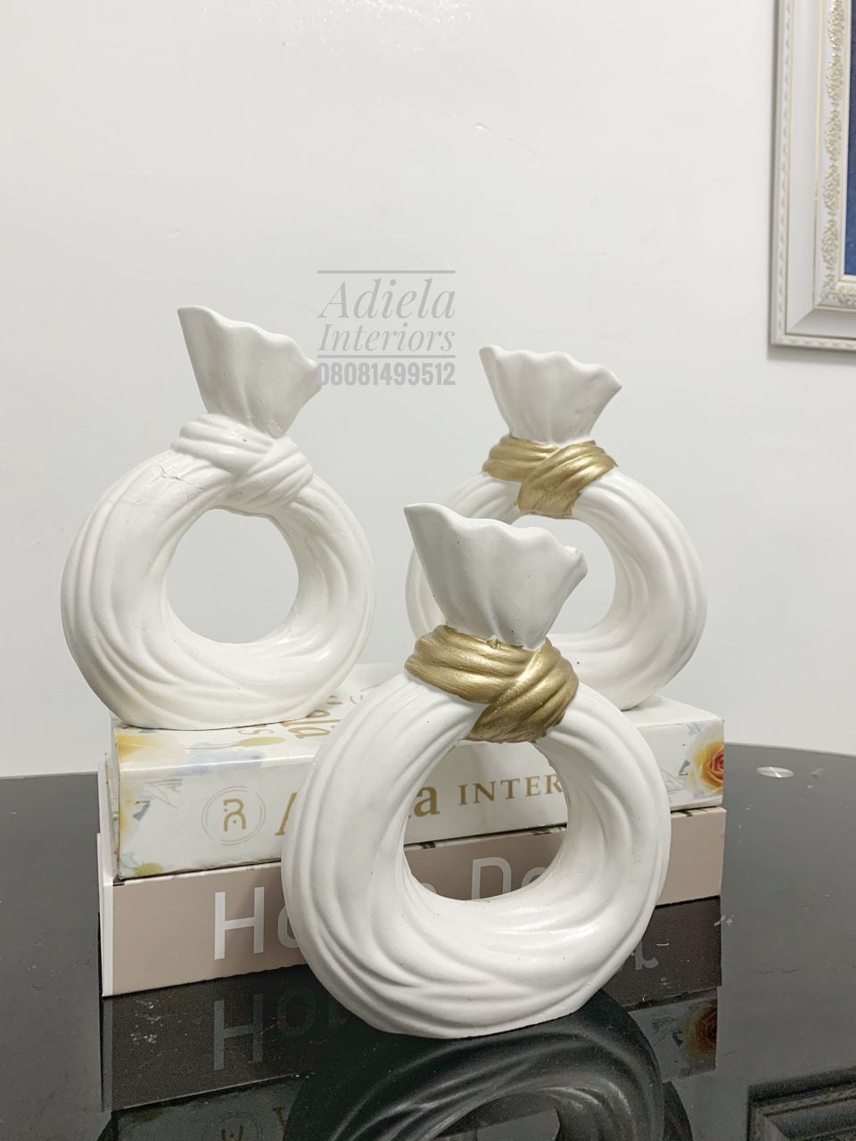 Knotted Donut Vase second image