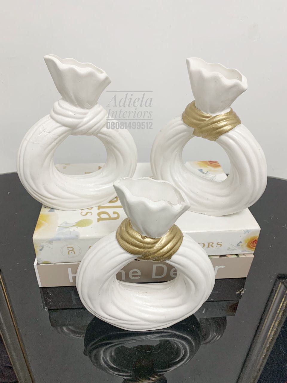 Knotted Donut Vase image