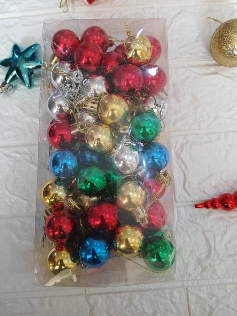 6pcs Miniature Christmas Tree Baubles second image