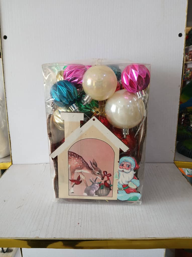 Mixed Ornament + Hanging Wooden Plaque Image