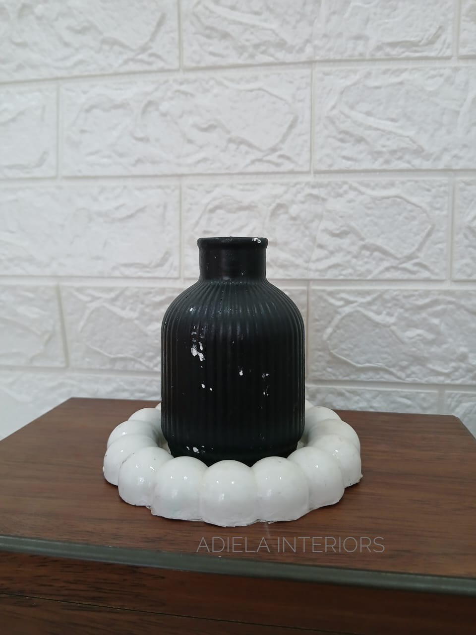 Vase & Saucer Set image