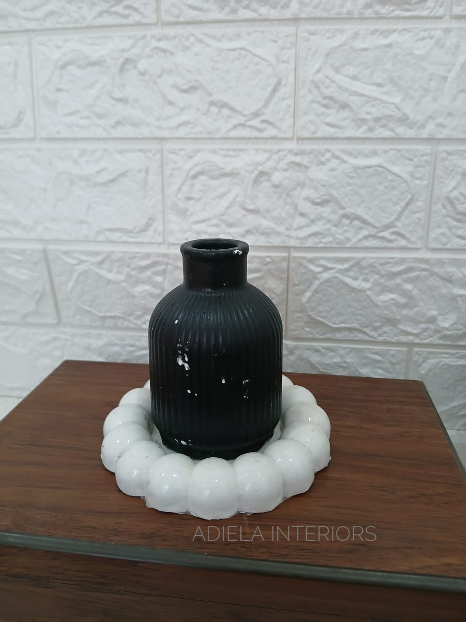 Vase & Saucer Set second image