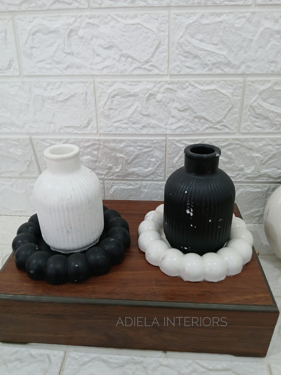 Vase & Saucer Set second image