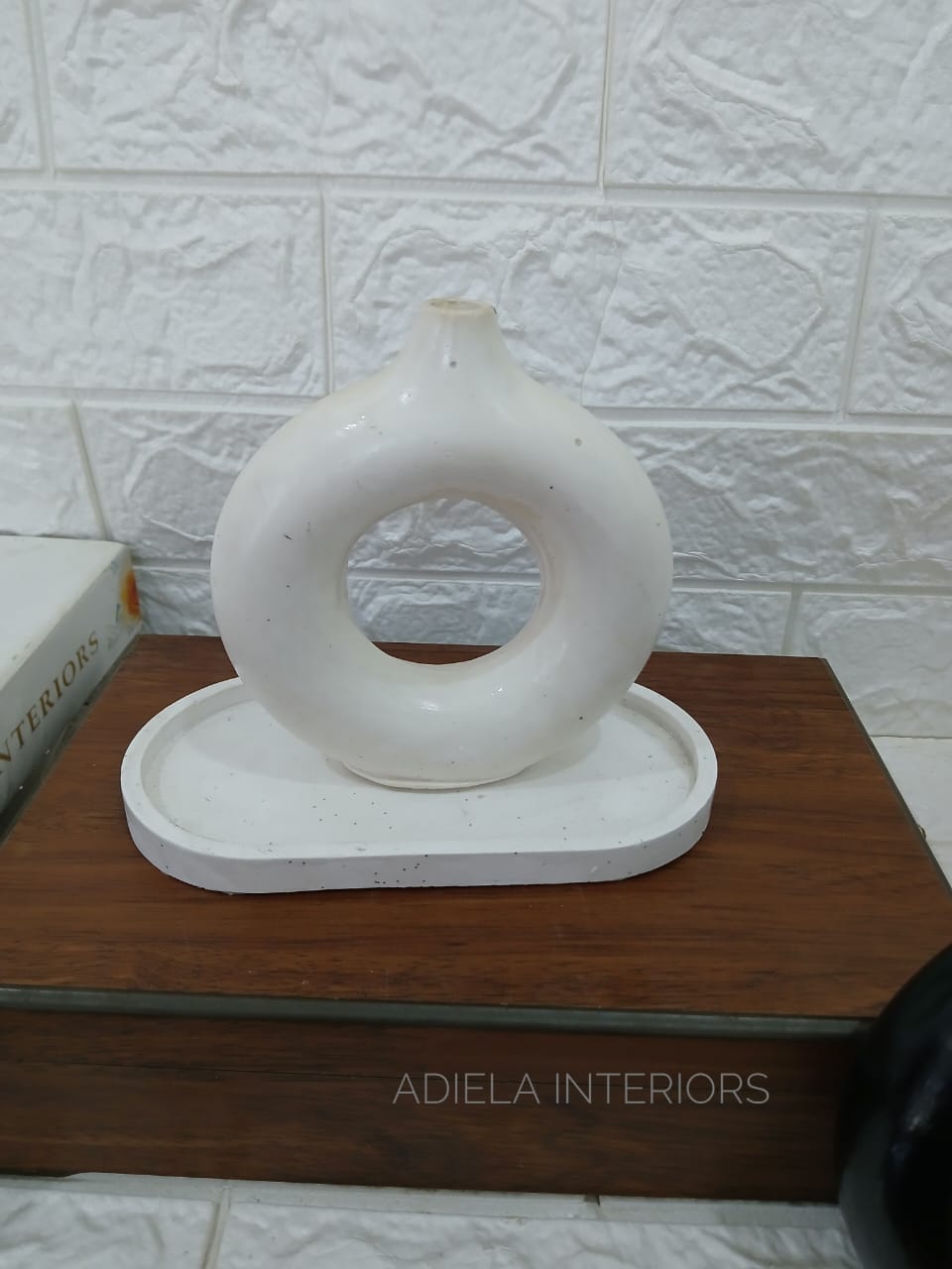 Decorative Donut Vase & Saucer Set Image