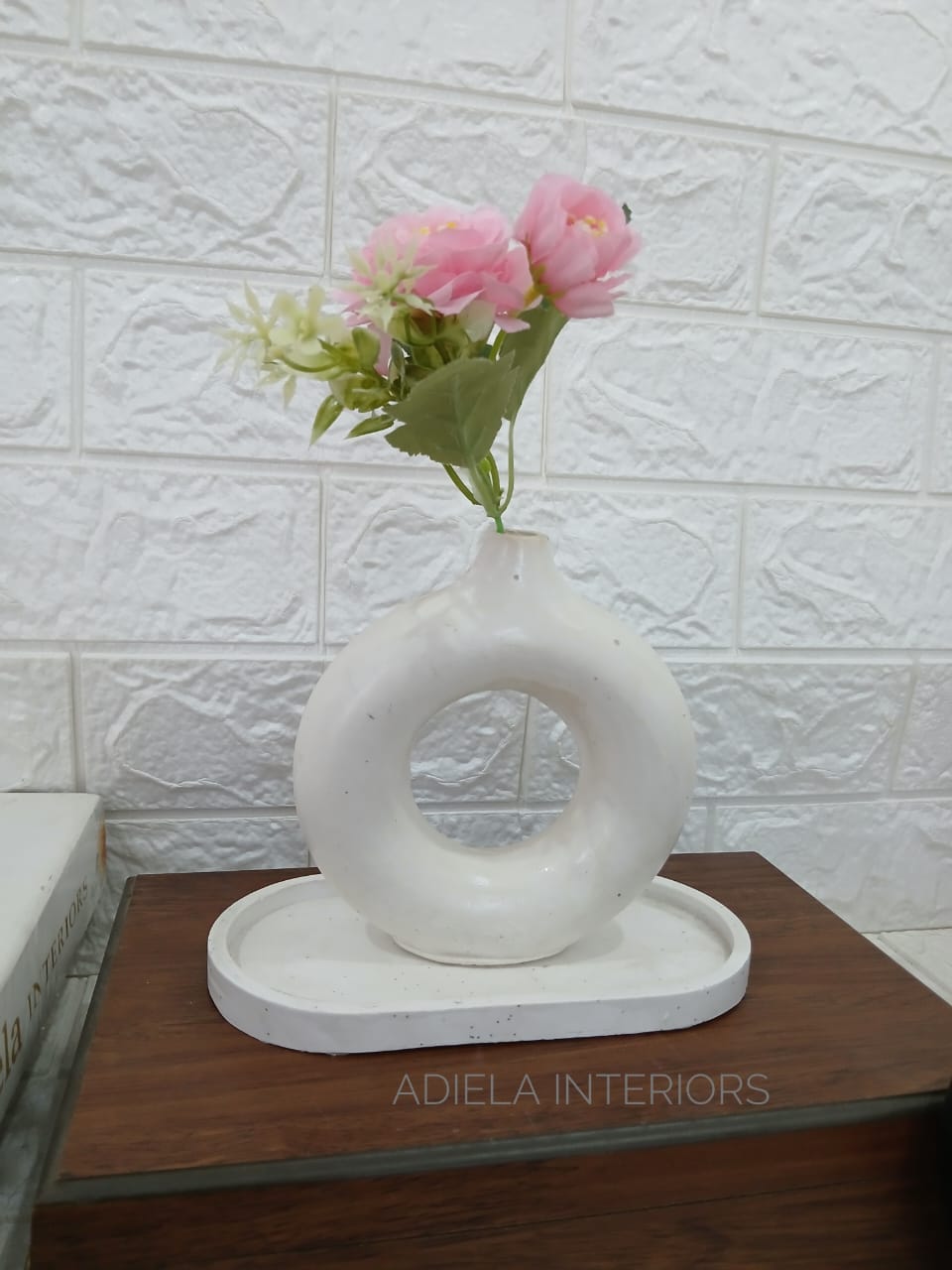 Decorative Donut Vase & Saucer Set second image