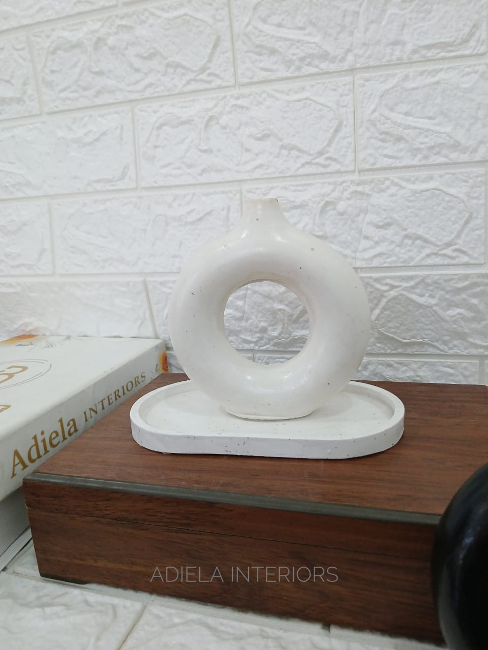 Decorative Donut Vase & Saucer Set image