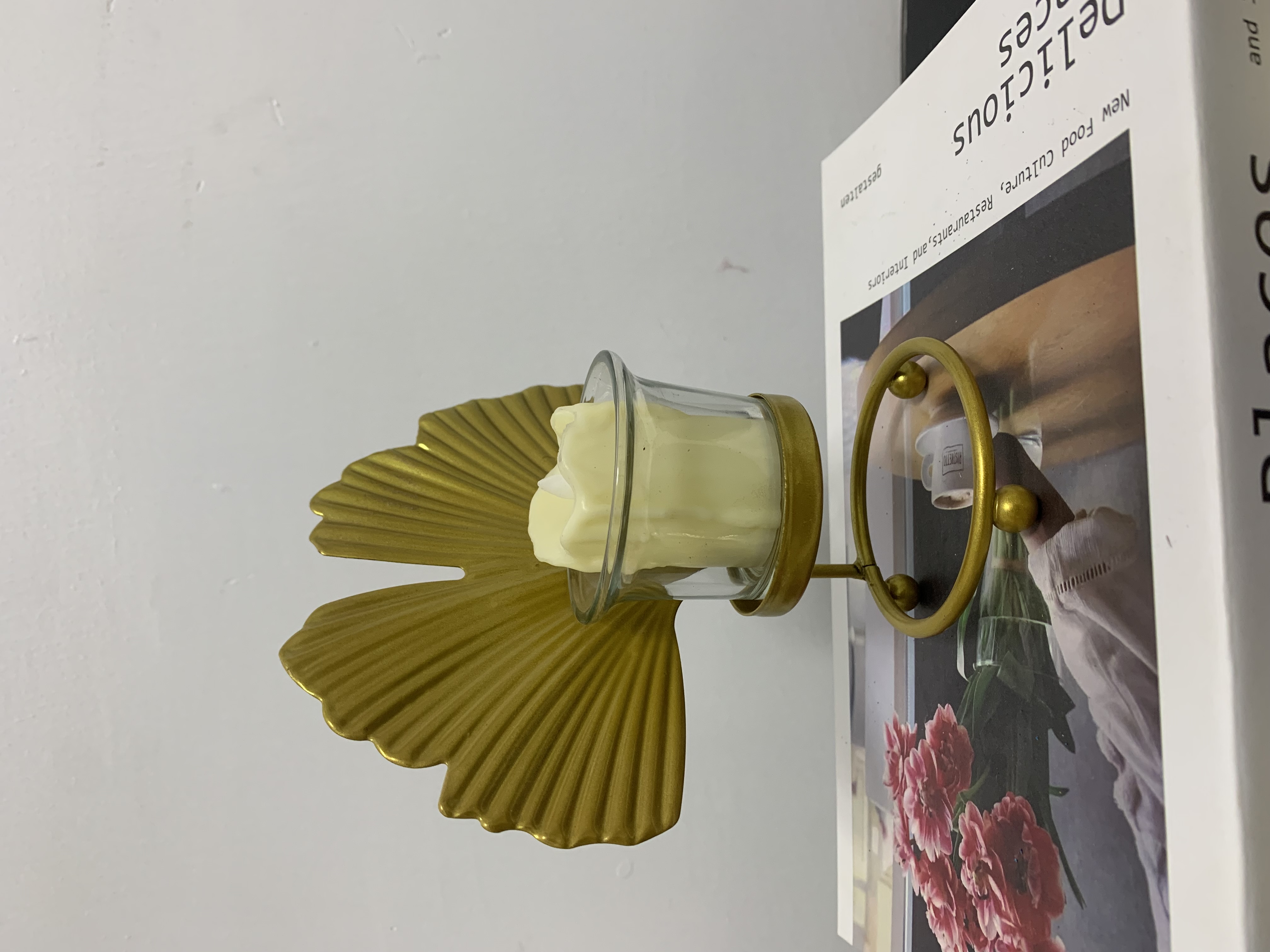 Ginkgo Leaf Decor with faux candle Image