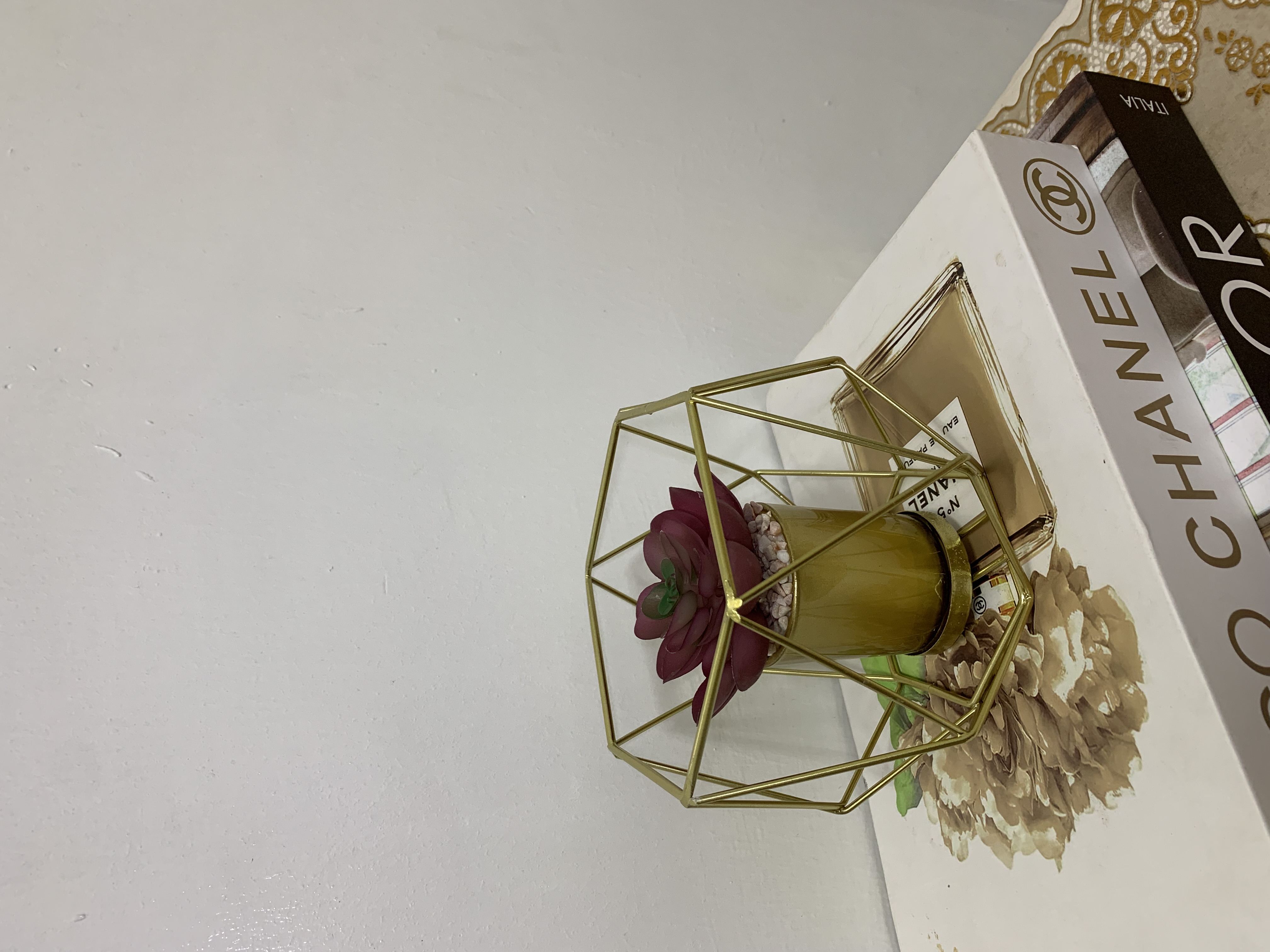 Hexagon Table Decor Image